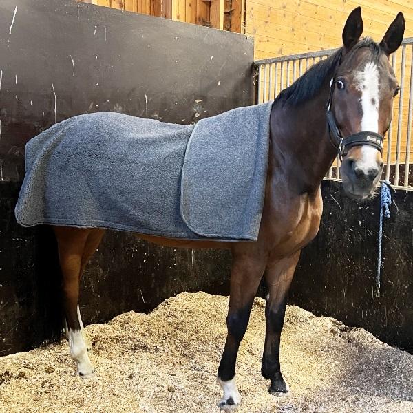 Ull-pledd hest - bestillingsprodukt