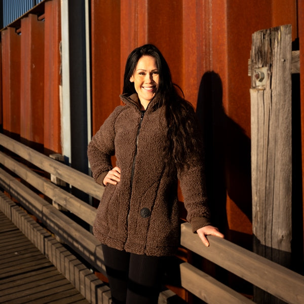 Frida ulljakke lang damemodell 100% ull
