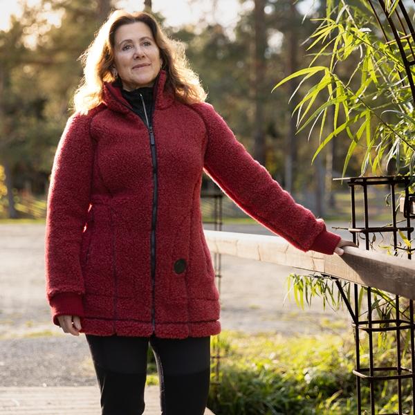 Frida ulljakke lang damemodell 100% ull
